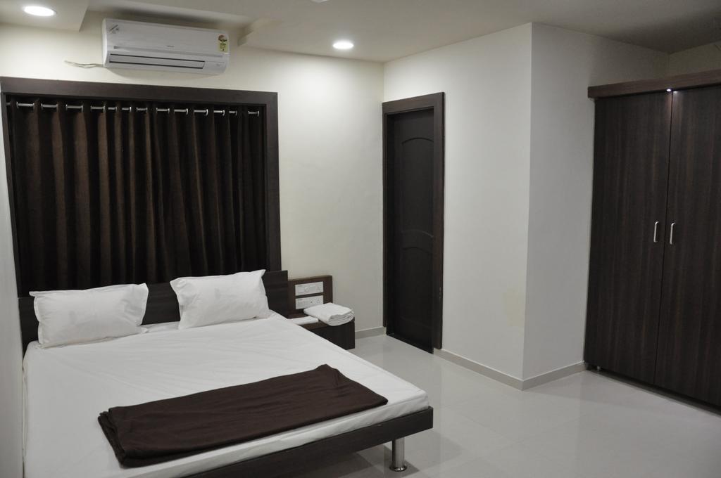 Shivdhara Hotel & Residence 拉杰果德 外观 照片